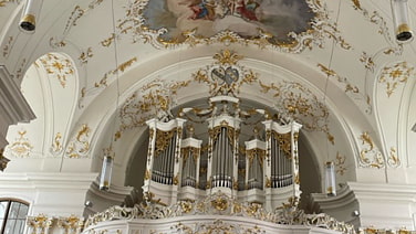 Blick auf die barocke Orgel